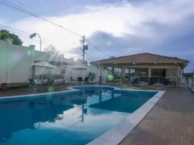 Imagem: O apartamento possui 2 Dormitórios, 1 Banheiro, 1 Vaga na