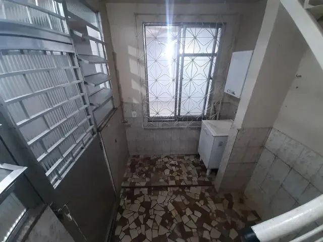 Imagem 10: Casa com 2 Quartos e Terraço na Rua Dona Clara. Pertinho da Praça do Patriarca