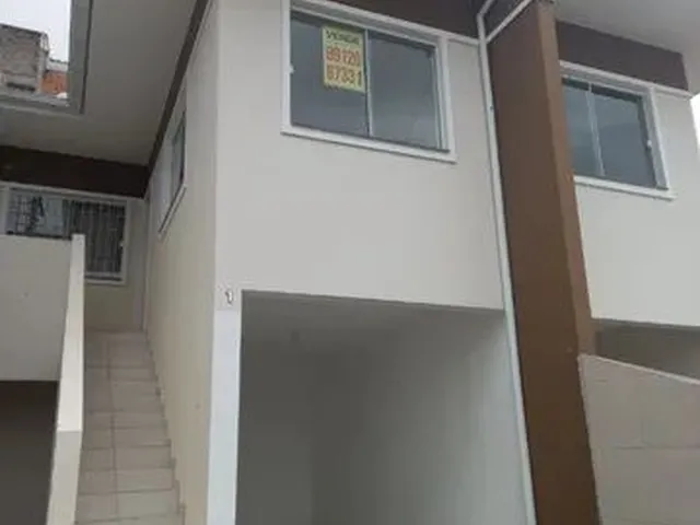 Imagem: Casa com Garagem Coberta