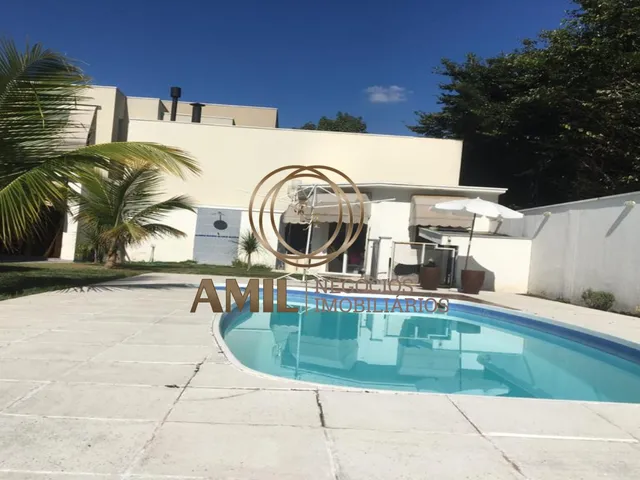 Imagem: A casa em condomínio possui 3 Dormitórios, 3 Suítes, 5