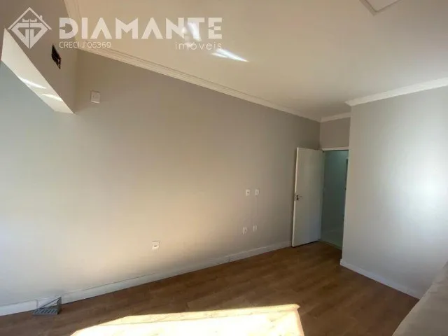 Imagem 9: Apartamento no Centro com Elevador e 02 Vagas de Garagem