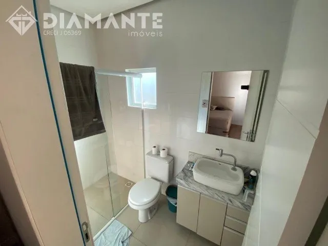 Imagem 4: Apartamento no Centro com Elevador e 02 Vagas de Garagem