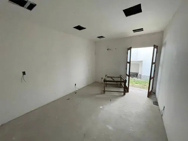 Imagem 15: Casa Comercial - 689,71 M² - Adrianópolis