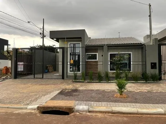 Imagem: Casa de Esquina À Venda no Bairro Esmeralda