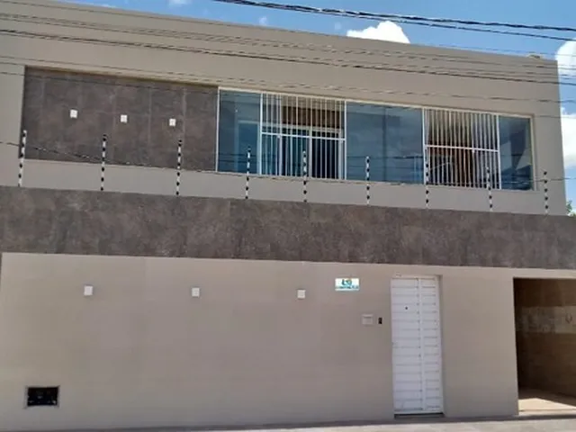 Imagem 16: Casa Duplex com Piscina na Aruana