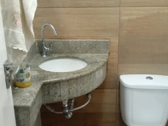 Imagem 2: Casa Duplex com Piscina na Aruana