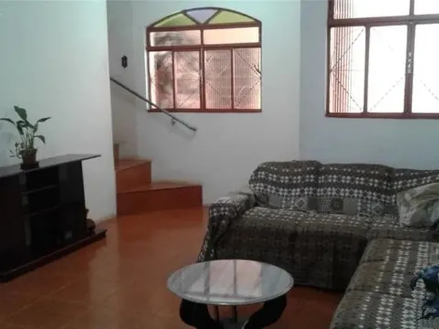 Imagem: Casa a Venda Bairro Camargos, Próximo Estação
