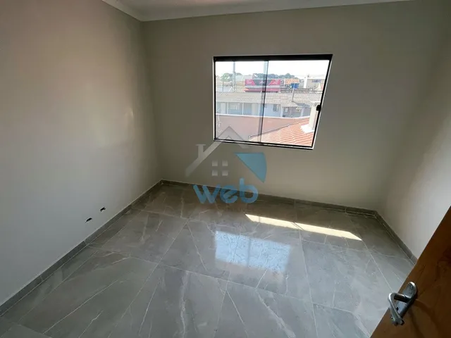 Imagem 7: Sobrado À Venda na Região do Vitória Régia, no Bairro Cic, com Dois Quartos, Sala