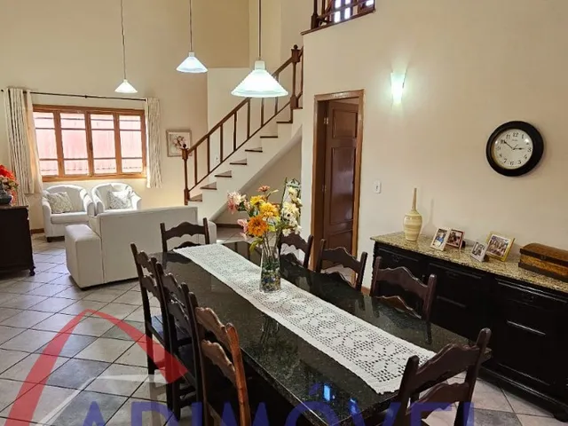 Imagem 3: Casa Duplex em Jacaraipe! Com 6 Quartos, 1 Suíte, 4 Vagas, 223m².!