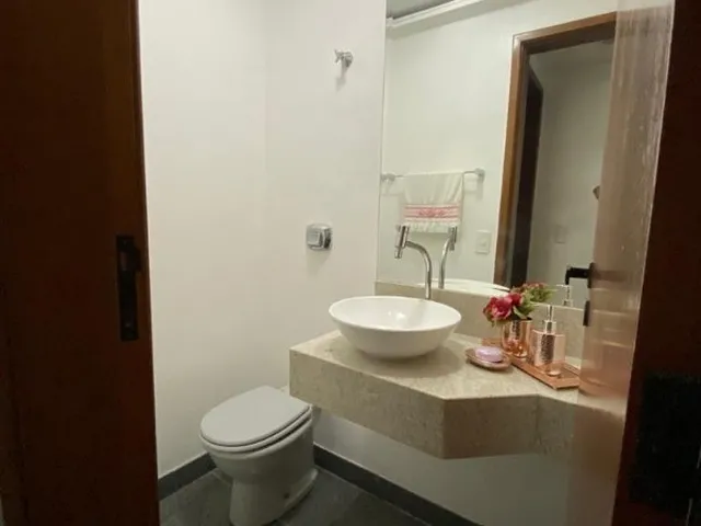 Imagem 2: Apartamento na Praia do Canto! Com 4 Quartos, 2 Suítes, 2 Vagas, 190m²