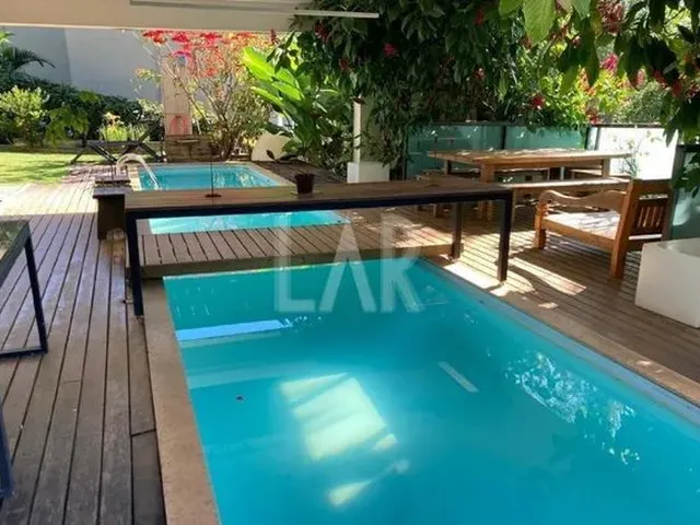 Imagem: Casa em Condomínio À Venda, 5 Quartos