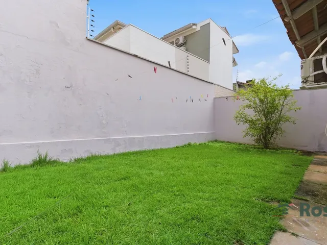 Imagem 2: Casa Térrea à VENDA em Condomínio Fechado com 3 Dormítório(s), Sendo 1 Suíte