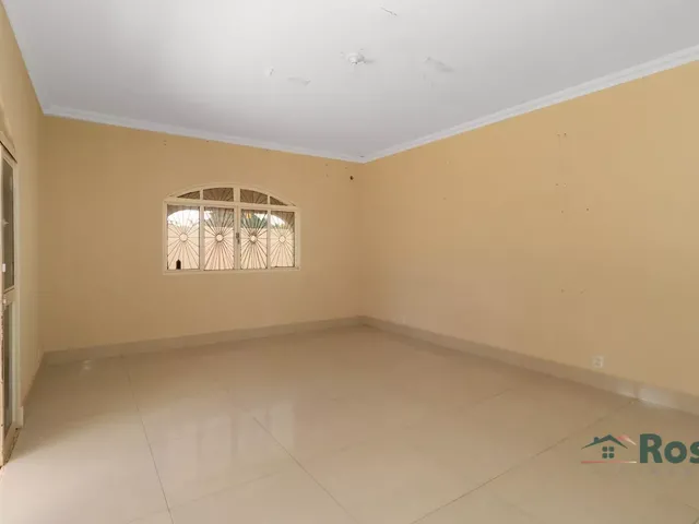 Imagem 1: Casa para venda, 4 quartos, sendo 2 suítes, Sugestão para Clinica e Residencial Bairro