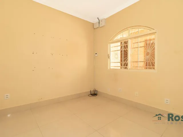 Imagem 2: Casa para venda, 4 quartos, sendo 2 suítes, Sugestão para Clinica e Residencial Bairro