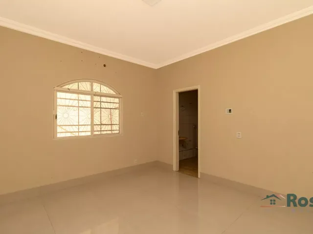 Imagem 3: Casa para venda, 4 quartos, sendo 2 suítes, Sugestão para Clinica e Residencial Bairro
