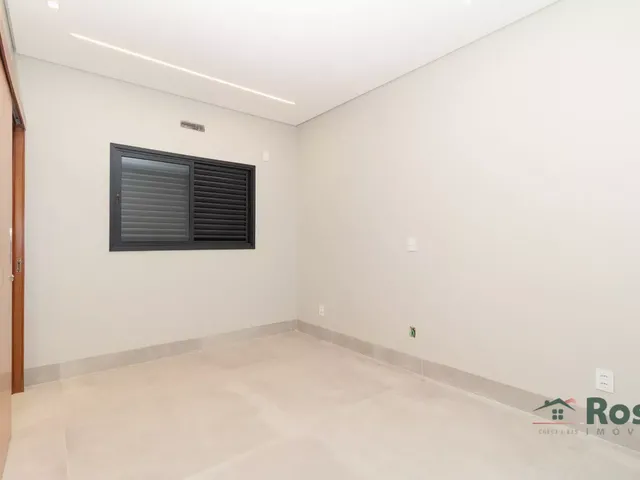 Imagem 7: Casa à Venda Recém Construida com 4 SUÍTE(s), escritório, COZINHA GOURMET e PISCINA