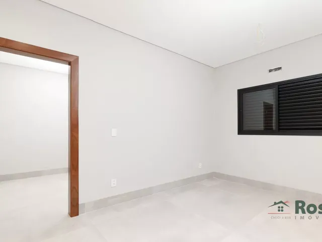 Imagem 4: Casa à Venda Recém Construida com 4 SUÍTE(s), escritório, COZINHA GOURMET e PISCINA