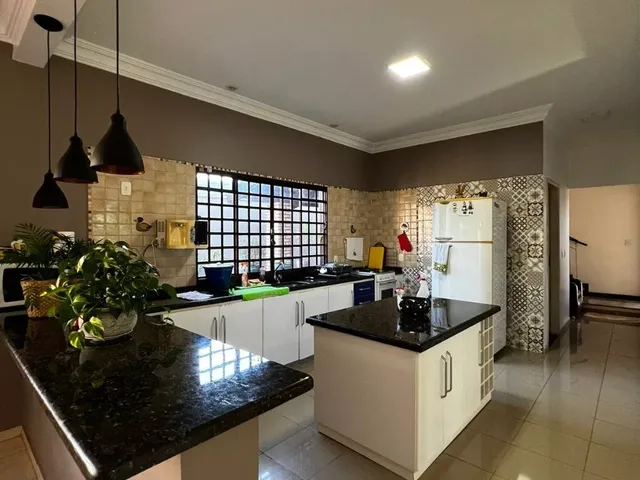 Imagem 3: Sobrado para venda, 5 quartos , Chapada Dos Guimarães
