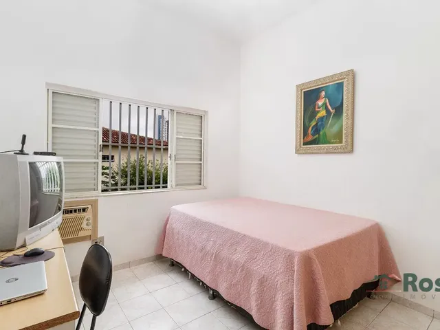 Imagem 3: Imóvel Amplo à Venda para Fins Residencial e Comercial, com 4 Quarto(s), sendo 1