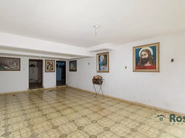 Imagem 1: Imóvel Amplo à Venda para Fins Residencial e Comercial, com 4 Quarto(s), sendo 1