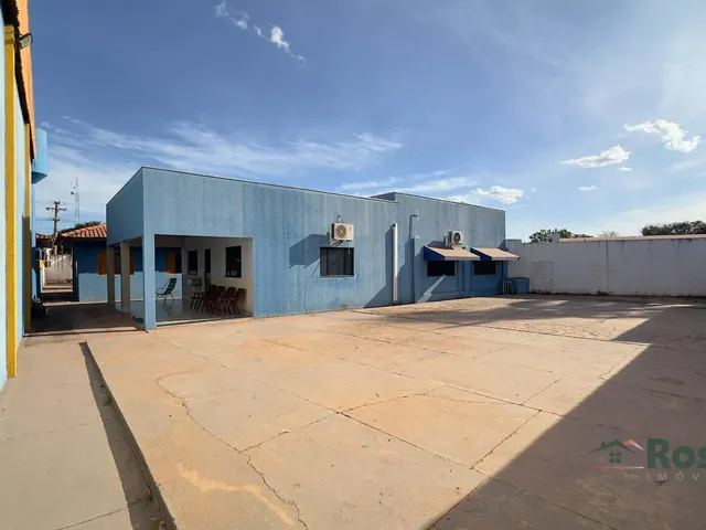 Imagem 1: Amplo Prédio Comercial com 5 Galpões, Sala de Reuniões, Refeitório e estacioamento