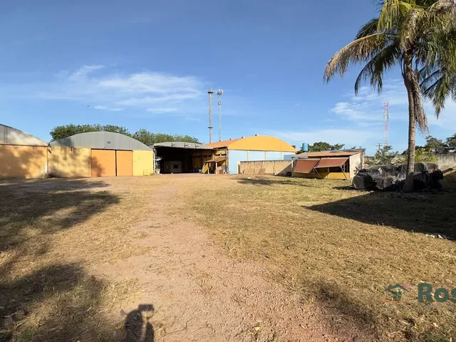 Imagem 2: Amplo Prédio Comercial com 5 Galpões, Sala de Reuniões, Refeitório e estacioamento