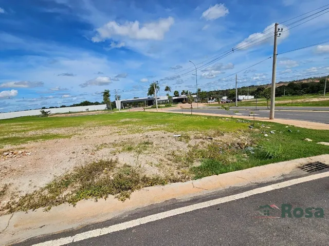 Imagem: Terreno de esquina à venda, Village Bourdeaux