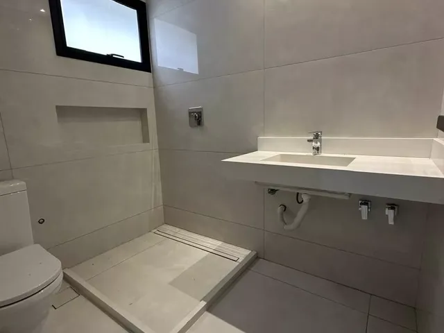 Imagem 3: Casa Térrea em condomínio Florais da Mata para venda, 3 suítes, Petrópolis, Várzea