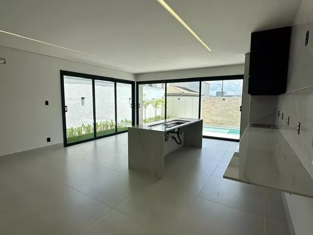 Imagem 4: Casa Térrea em condomínio Florais da Mata para venda, 3 suítes, Petrópolis, Várzea