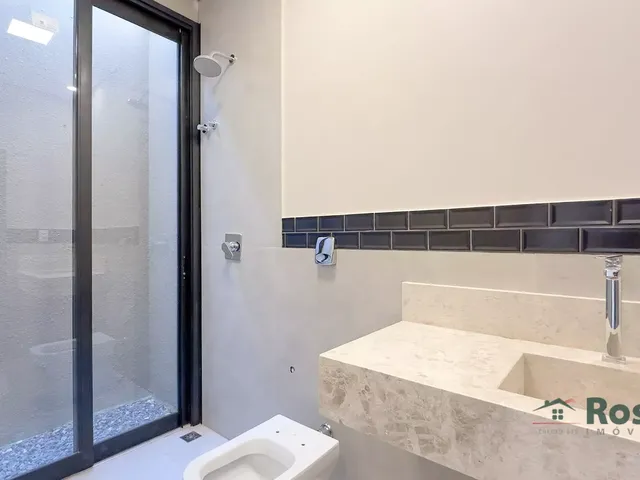 Imagem 3: Casa à venda fachada Neoclassica, com 4 suítes no CONDOMÍNIO VILLA JARDIM, Cuiabá