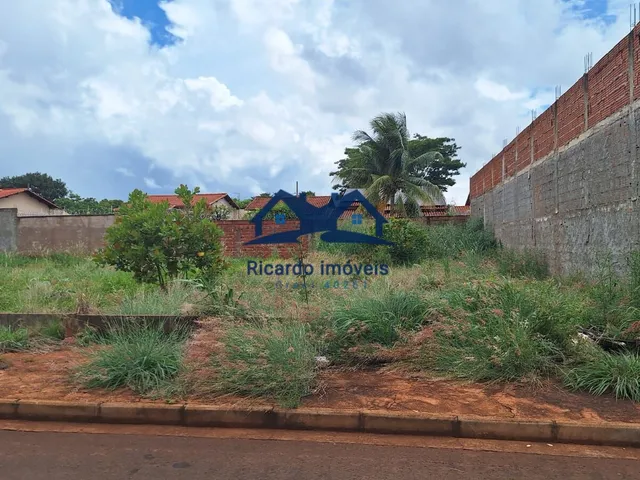 Imagem: Terreno à venda no bairro Lagoa Azul I