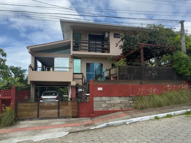 Imagem: Linda Casa Localizada no Loteamento Village