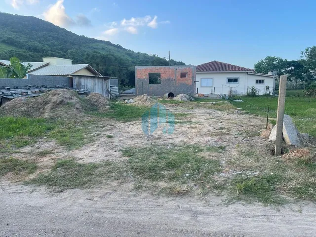 Imagem 2: Terreno Próximo ao Centro da Cidade, a 3 km da Praia Central, Ambrósio