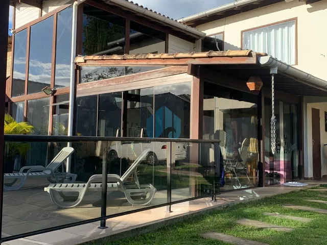 Imagem 2: Bela Casa com Amplo Pátio e Piscina, Próxima de Todo Comércio e Poucos Minutos das