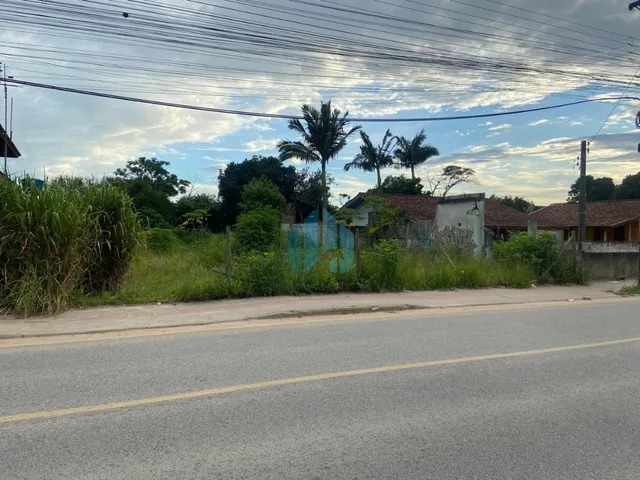 Imagem 2: Amplo Terreno Residencial e Comercial, a 950 m da Surfland e 4,9 km da Praia do Rosa