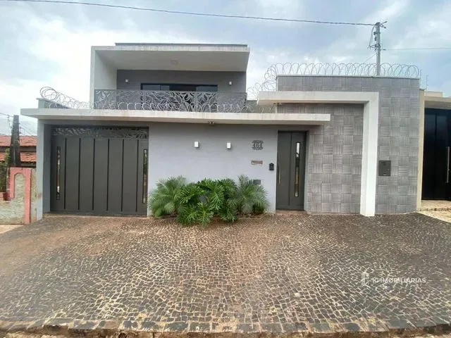 Imagem 1: Casa com 3 Dormitórios À Venda, 270 M² por R$ 950.000,00 - Progresso - Ituiutaba/Mg