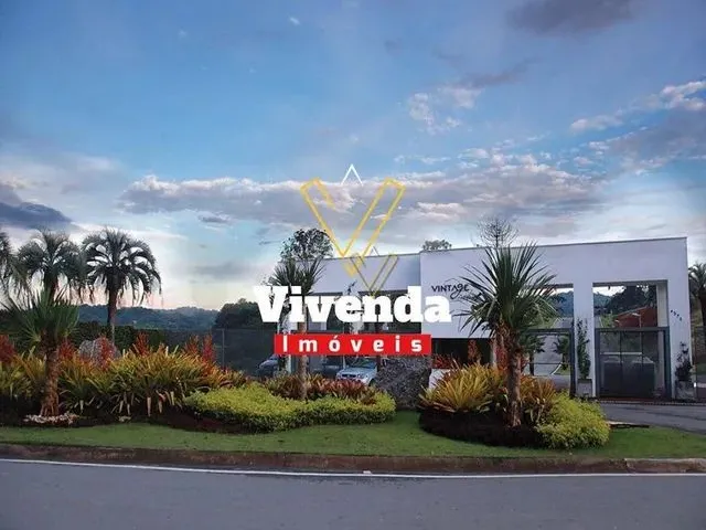 Imagem: Casa com 3 Dormitórios À Venda, 271 M²