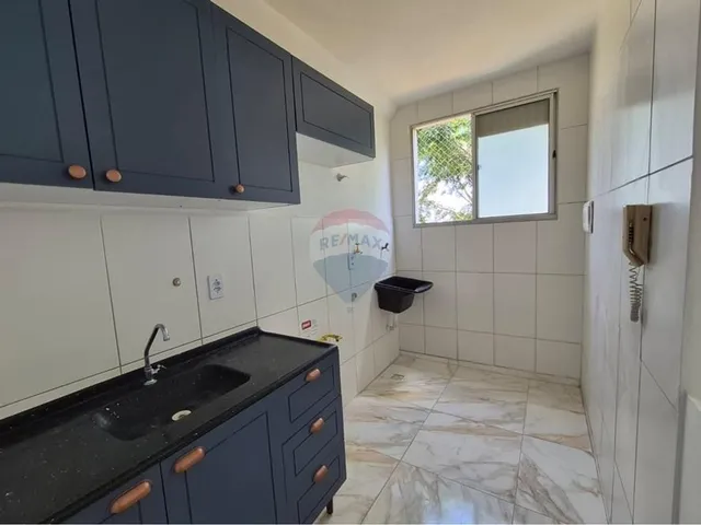 Imagem: O apartamento possui 2 Dormitórios, 1 Banheiro, 1 Vaga na