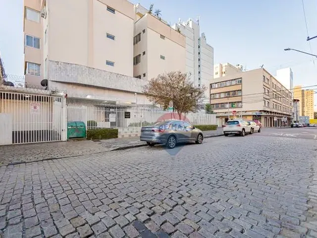 Imagem 1: Apartamento para Venda com 72 Metros Quadrados com 2 Quartos em São Francisco - Curitiba