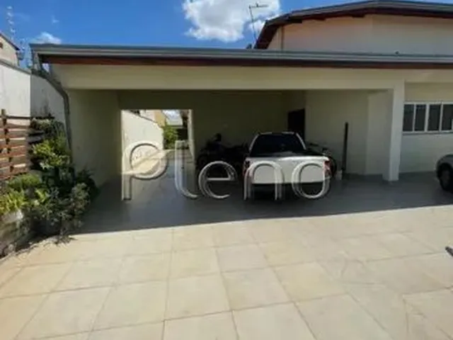 Imagem: A casa possui 4 Dormitórios, 3 Suítes, 4 Banheiros, 4
