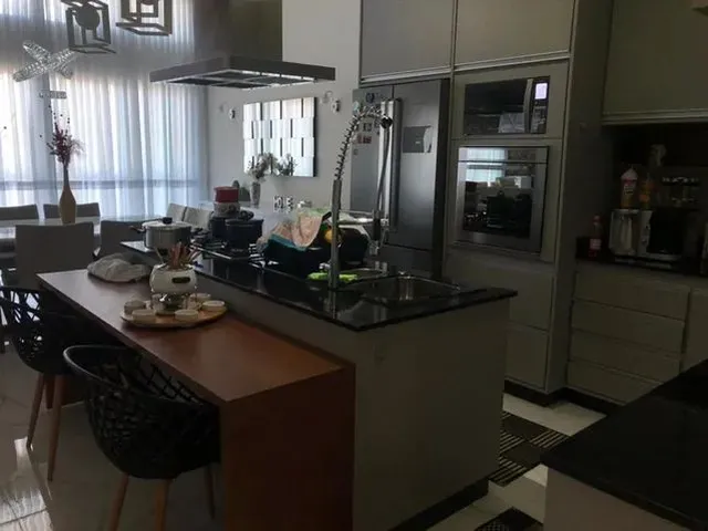 Imagem 2: Cód.: 13268 - Sobrado Planejado com 03 Suítes, Piscina e 04 Vagas de Garagem - Vila