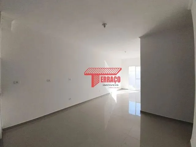 Imagem: O apartamento possui 2 Dormitórios, 1 Suíte, 2 Banheiros,