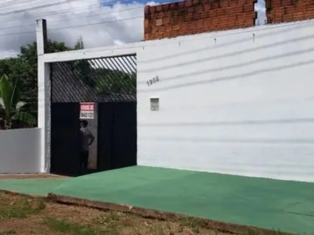 Imagem: O terreno possui 330m² de Área, Imóvel novo e está
