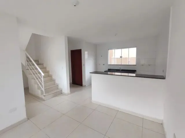 Imagem: Casa Duplex com 2 Quartos Sendo 1 Suíte