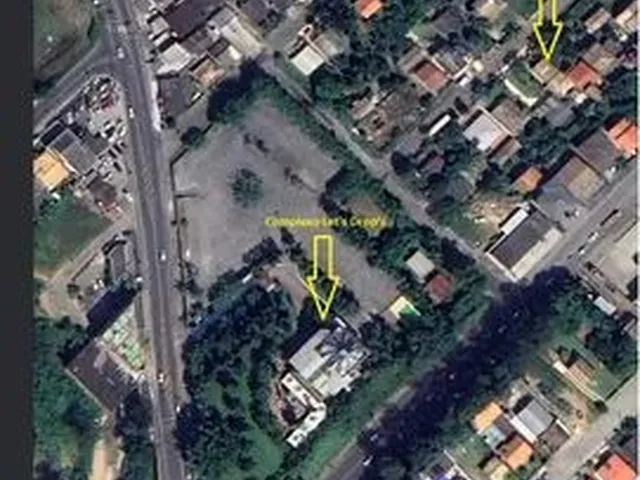 Imagem: A casa possui 4 Dormitórios, 1 Banheiro, 1 Vaga na