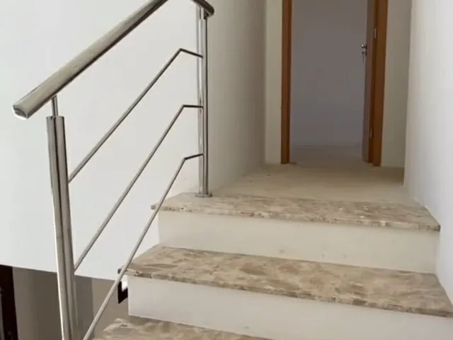 Imagem 2: CASA NOVA SOLTA, 3 SUÍTES,LAVABO, PÉ DIREITO DUPLO, ÁREA GOURMET, QUINTAL COM