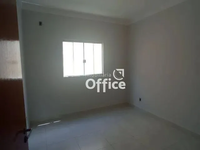 Imagem 3: Casa com 3 Dormitórios À Venda, 105 M² por R$ 270.000,00 - São João - Anápolis/Go