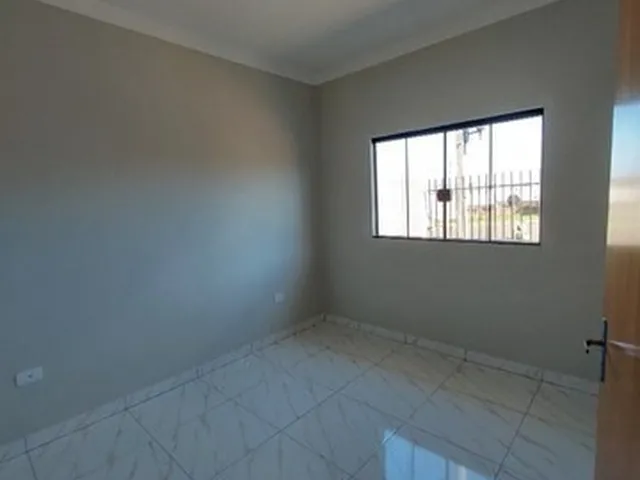 Imagem 4: Casa 3 Quartos, Corredor Lateral, Corredor de Esquina, Jd Ouro Verde 3 - Sarandi