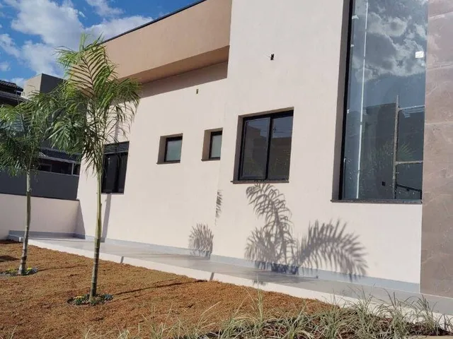Imagem: A casa em condomínio possui 3 Dormitórios, 2 Suítes, 3