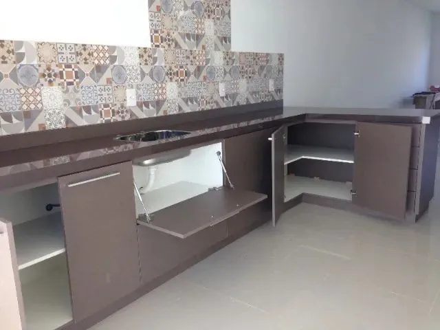 Imagem 6: Sobrado a Venda em Pirabeiraba, com 3 Suítes, Espaço para Piscina